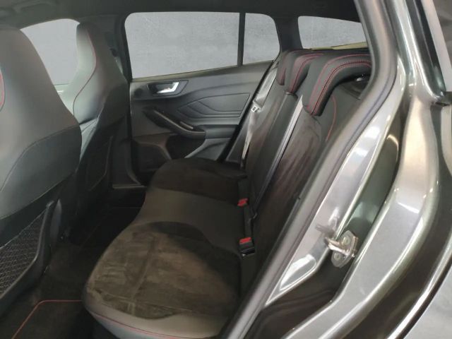 Ford Focus EcoBoost ST Line Wagon