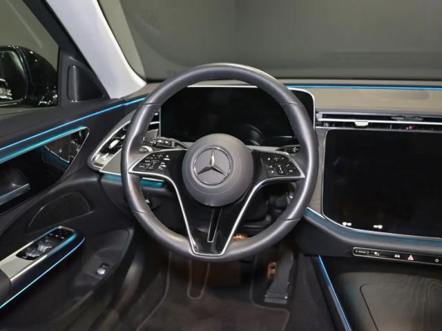 Mercedes-Benz E 200 AVANTGARDE Estate