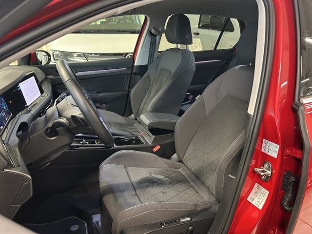 Volkswagen Golf 1.5 eTSI DSG Golf VIII