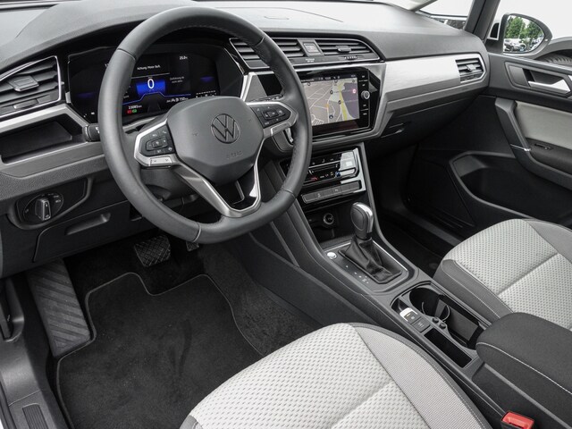 Volkswagen Touran 1.5 TSI DSG