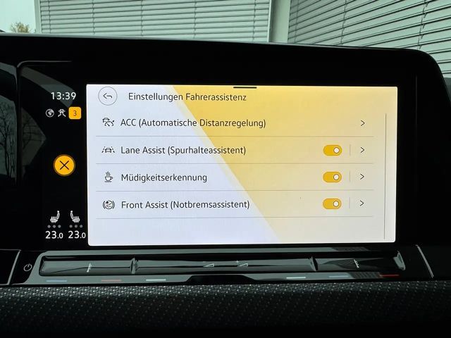 Volkswagen Golf 2.0 TSI Golf VIII Style