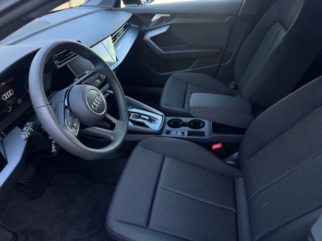 Audi A3 30 TFSI Sedan