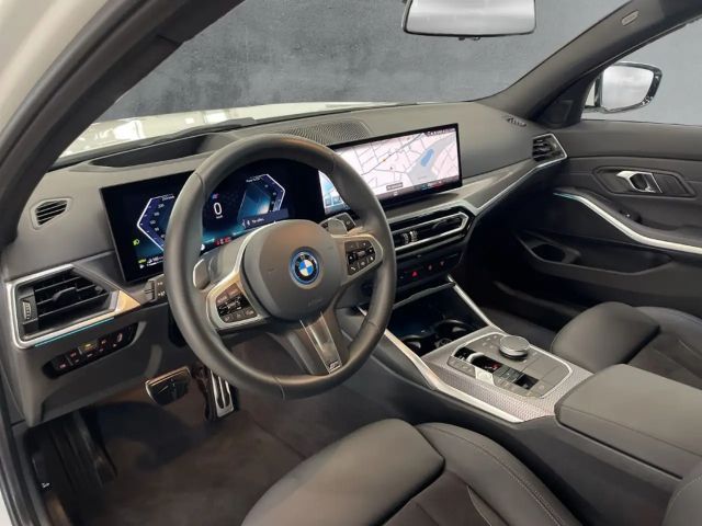 BMW 330 330e M-Sport Touring
