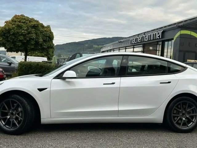 Tesla Model 3 RWD Standard Range