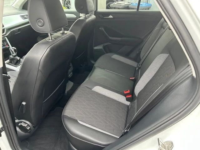 Volkswagen T-Roc 1,0l. 6-Gang Goal KAMERA