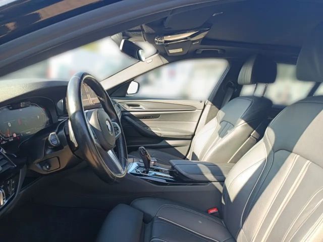 BMW 530 530i M-Sport Touring xDrive