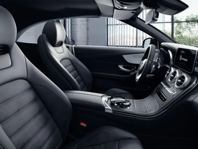 Mercedes-Benz C 300 4MATIC AMG Line Cabriolet