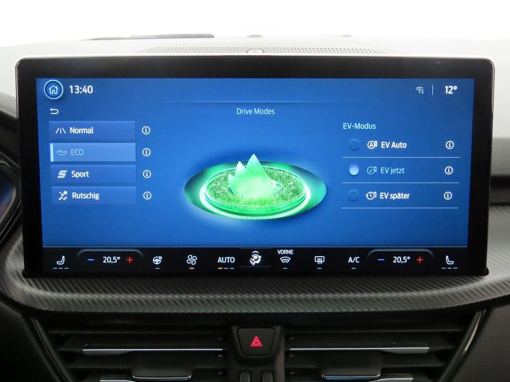 Ford Kuga Plug in Hybrid ST Line X