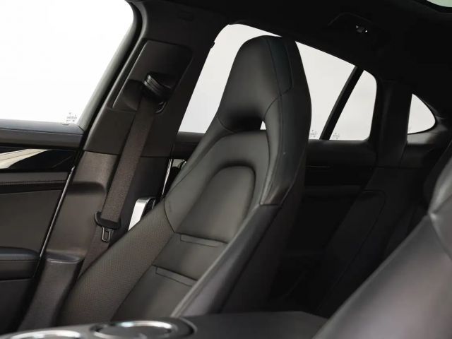 Porsche Panamera 4 E-Hybrid