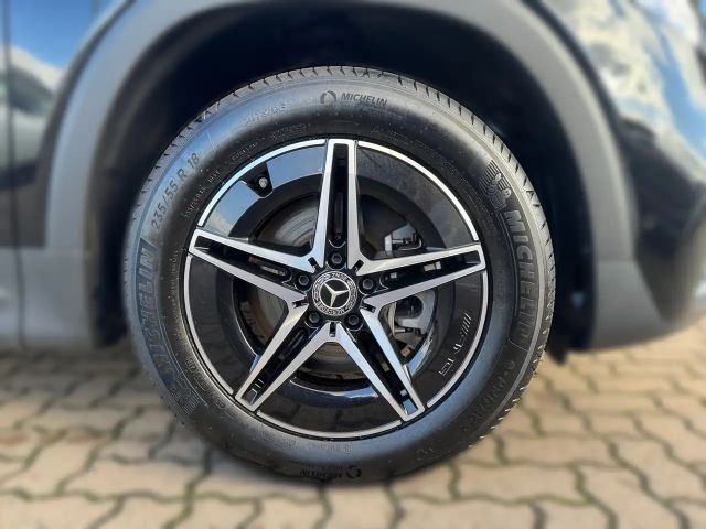 Mercedes-Benz EQB 300 4MATIC AMG Line