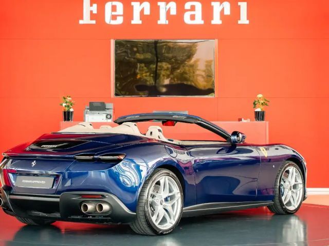 Ferrari Roma Spider