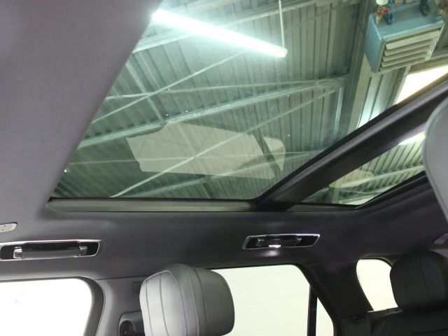 Land Rover Range Rover Sport D300 Dynamic SE