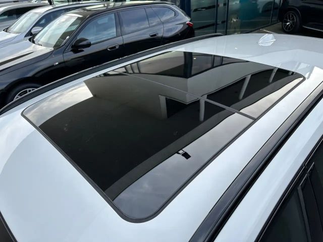 BMW 330 330e M-Sport Touring