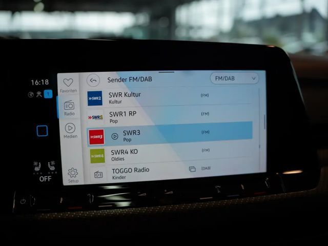 Volkswagen Golf R Performance 4M *2.H *19 *Pano *AKRA *DCC