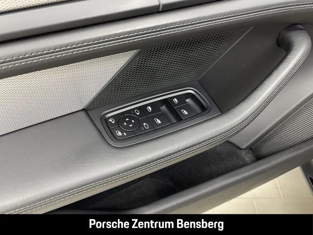 Porsche Taycan Sport Turismo Turbo