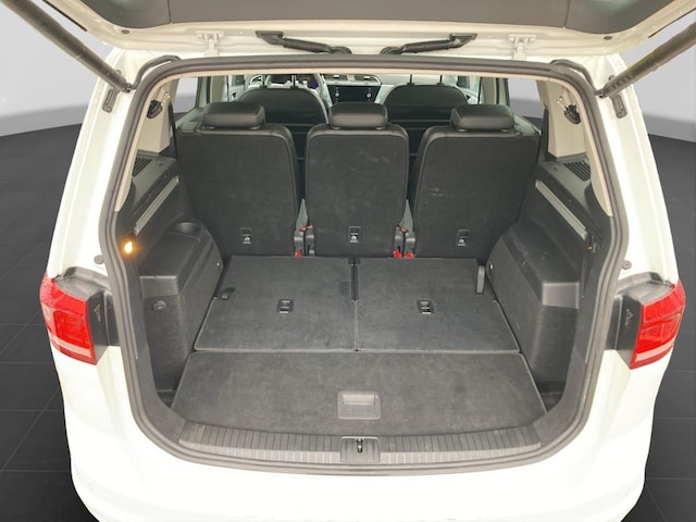 Volkswagen Touran 1.5 TSI DSG IQ.Drive