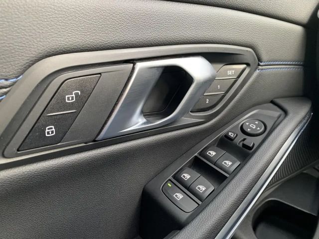 BMW 330 330i M-Sport Sedan xDrive