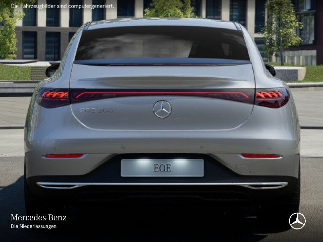 Mercedes-Benz EQE 300 Sedan