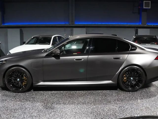 BMW M5 Sedan