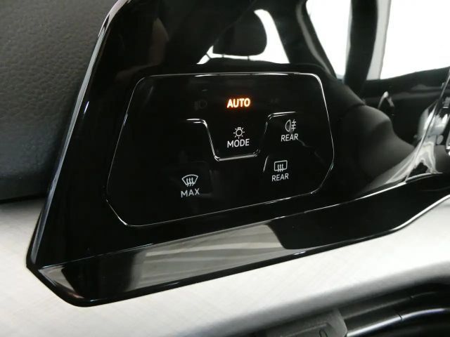 Volkswagen Golf DSG Life