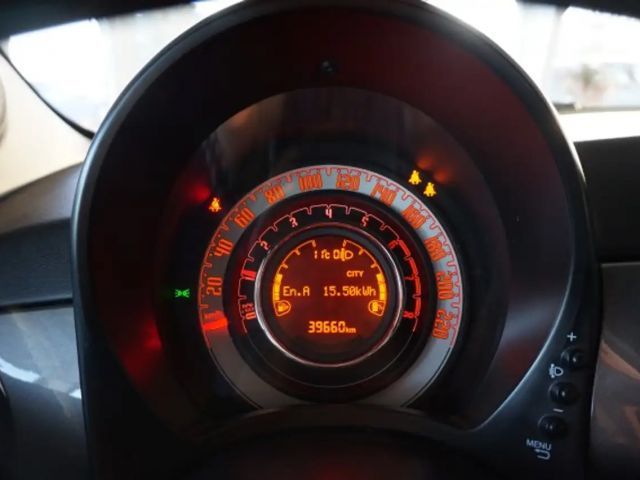 Fiat 500 500 1,0 MHD CLUB UCONNECT PDC KLIMAAUTOMATIK