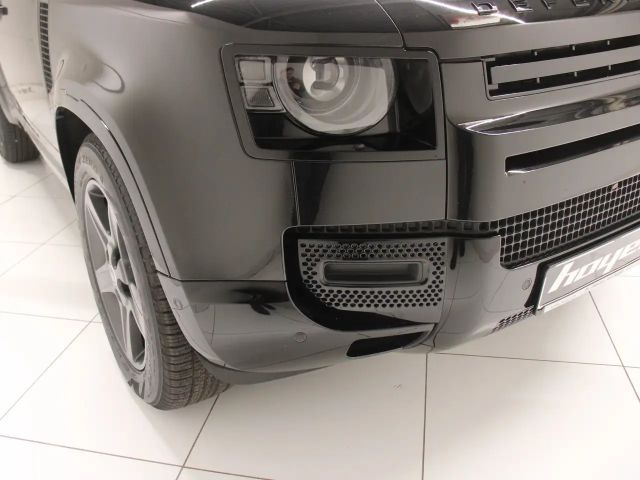 Land Rover Defender 110 D300 Dynamic SE