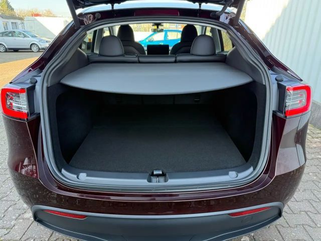 Tesla Model Y Long Range