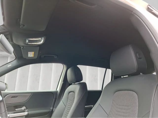 Mercedes-Benz EQB 300 4MATIC AMG Line