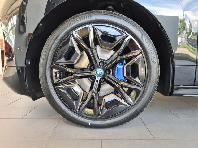 BMW iX xDrive50