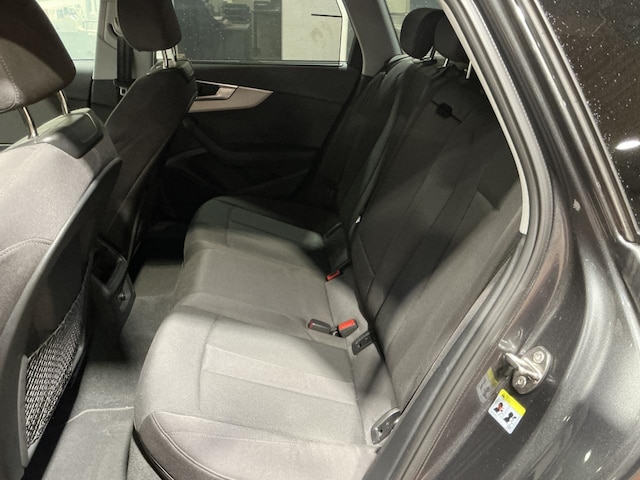 Audi A4 40 TDI Avant S-Line S-Tronic