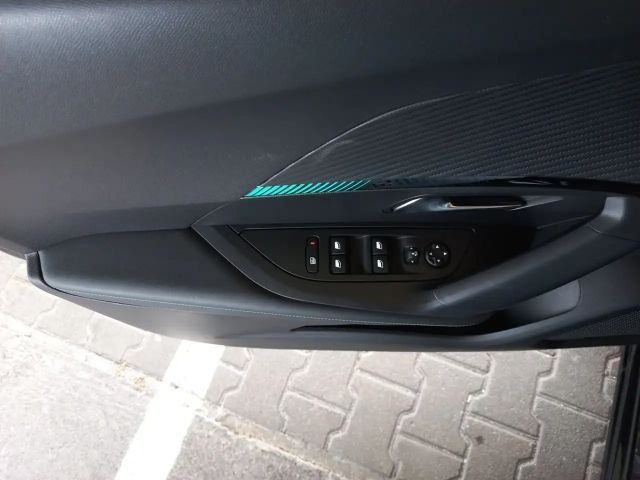 Peugeot E-2008 Allure Pack
