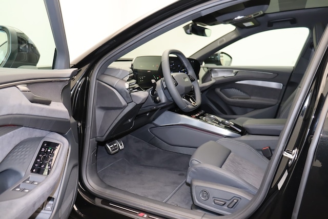 Audi A6 e-tron Quattro