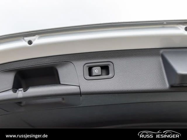 Mercedes-Benz A 200 Progressive