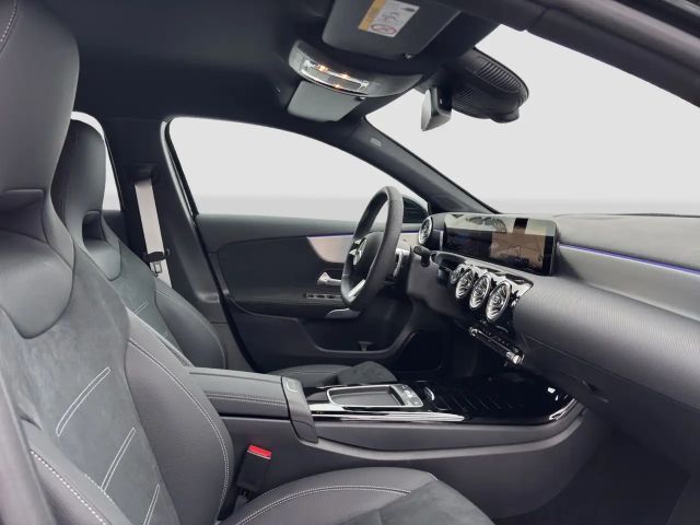 Mercedes-Benz A 180 Hatchback