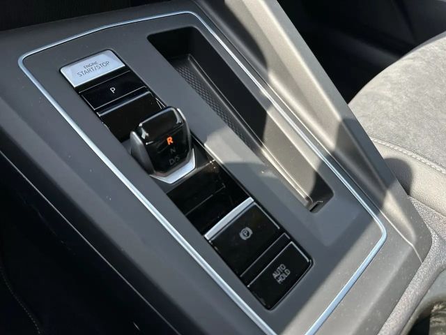 Volkswagen Golf DSG Life Variant