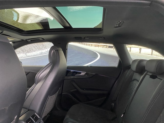 Audi S4 Avant Quattro