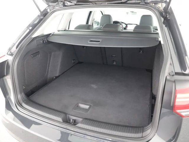 Volkswagen Golf DSG Life Variant