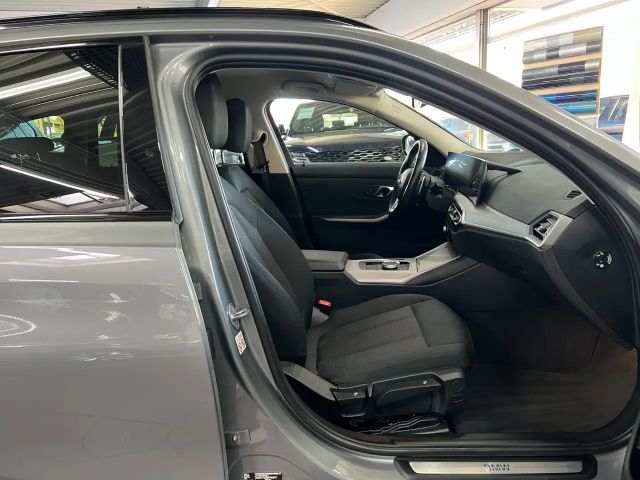 BMW 320 320d Touring xDrive