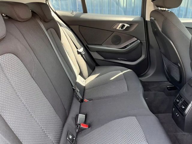 BMW 116 116i 5-deurs Sedan