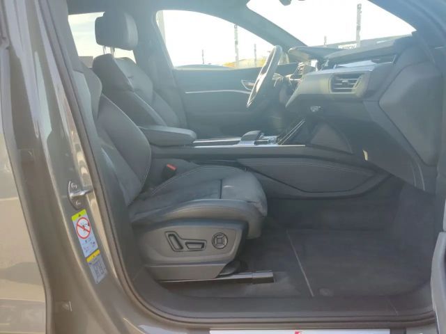 Audi Q8 e-tron 55 Quattro S-Line