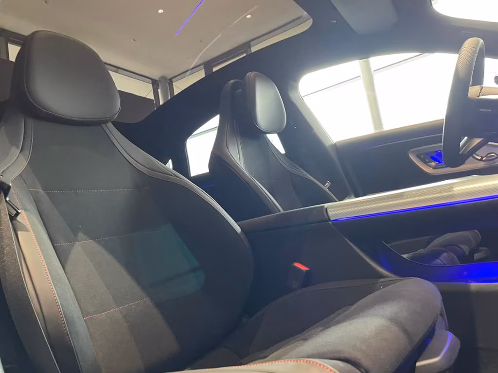 Mercedes-Benz CLA 200 AMG Line