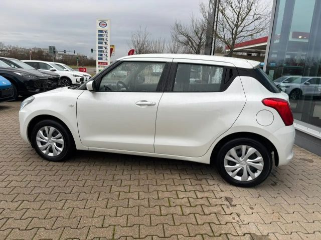 Suzuki Swift Club Hybrid