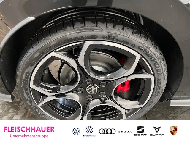 Volkswagen Golf 2.0 TSI Golf VIII