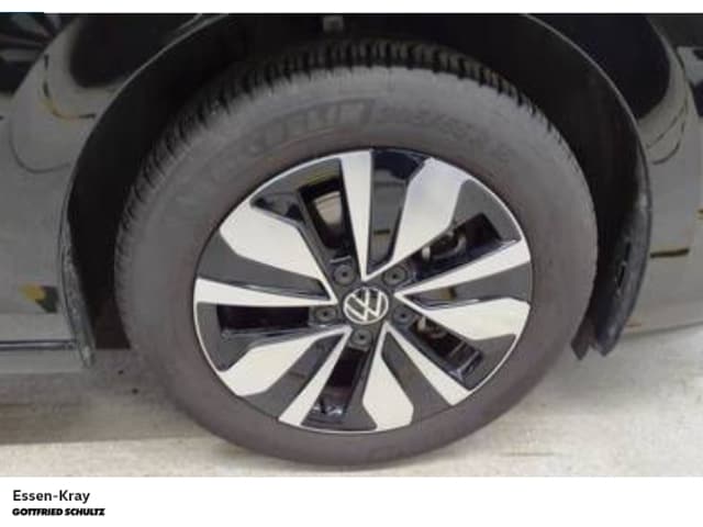 Volkswagen Golf 1.5 eTSI DSG