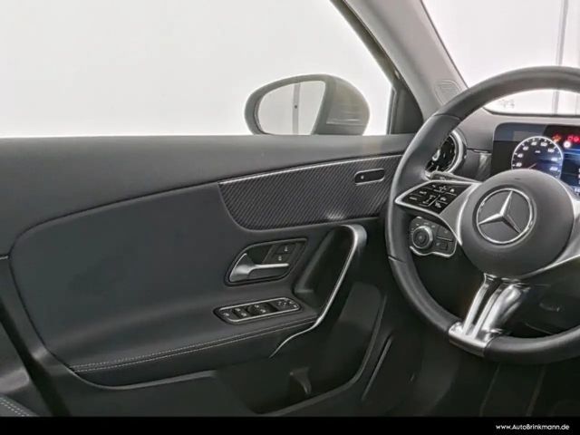 Mercedes-Benz A 180 Premium