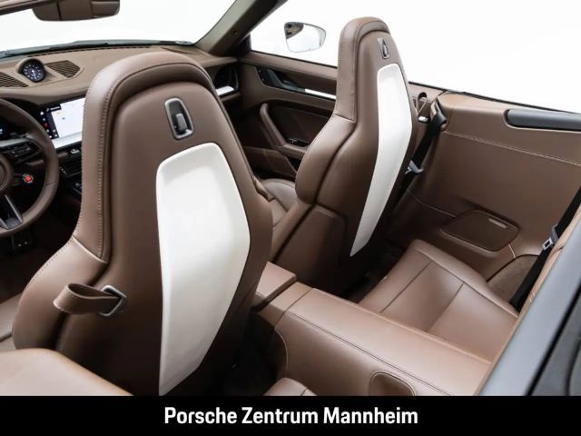 Porsche 992 4 Cabrio Carrera GTS