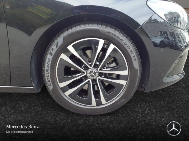 Mercedes-Benz B 200 Progressive Sedan