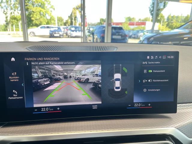 BMW 318 318i M-Sport Sedan