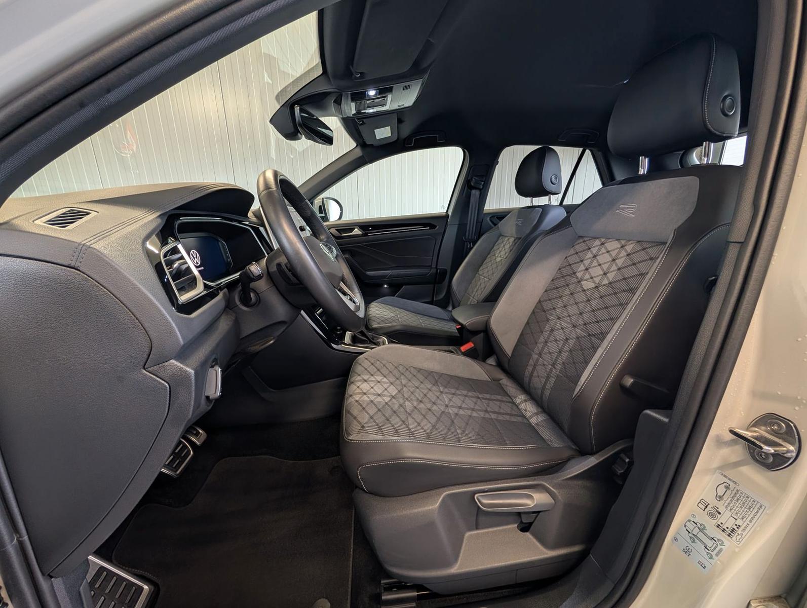 Volkswagen T-Roc 1.5 TSI DSG IQ.Drive R-Line