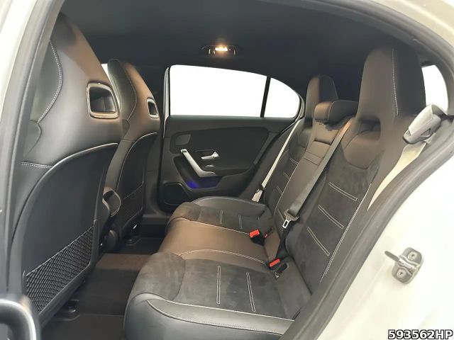 Mercedes-Benz A 180 A 180 d AMG Line